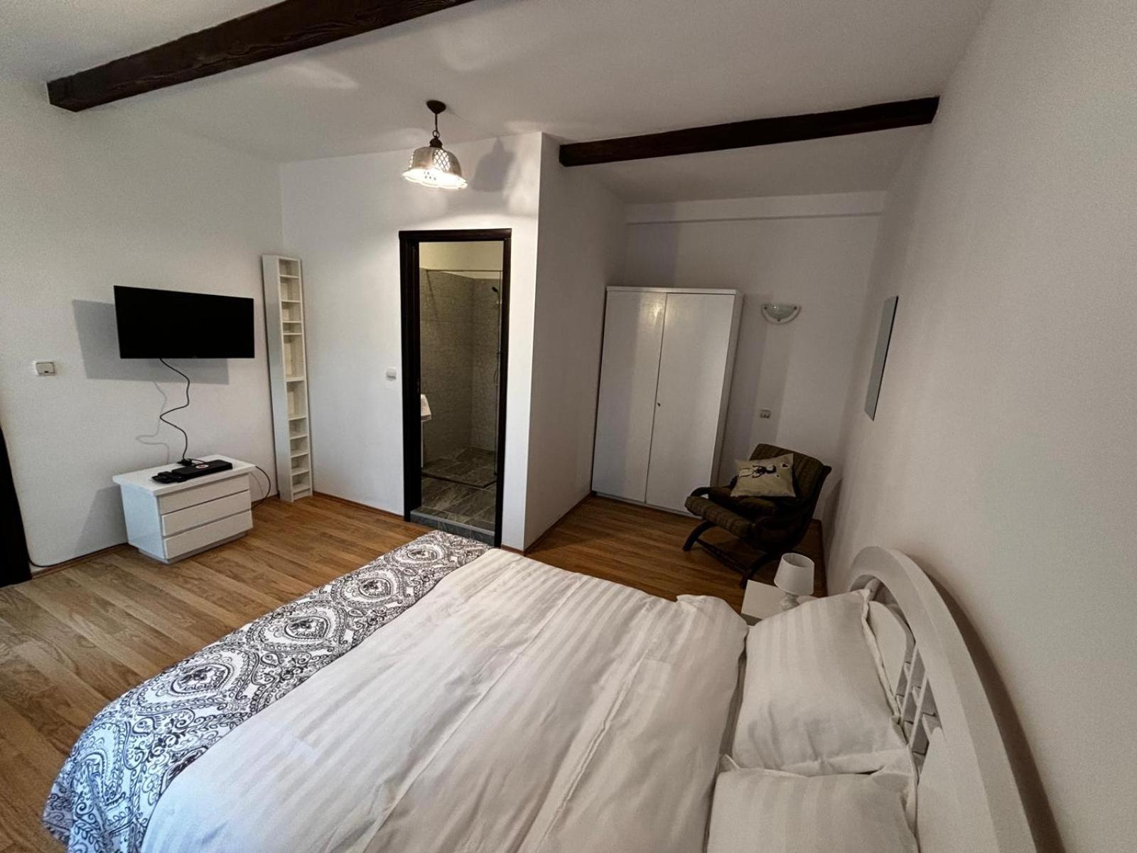 Casa Cu Padure Villa บราซา ภายนอก รูปภาพ